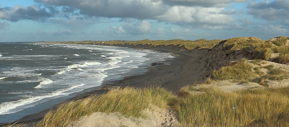 Nørre Vorupør Coast one third sky 2012-11-18.jpg