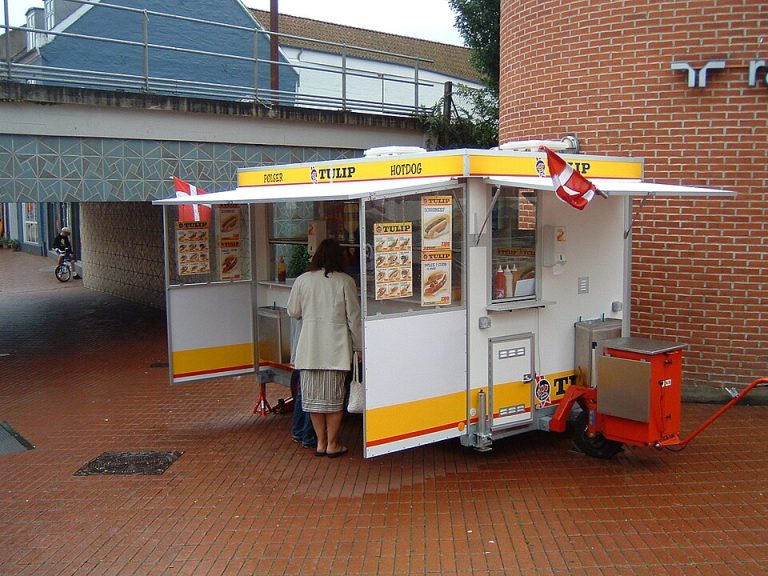 Danish Hot dog stand.jpg